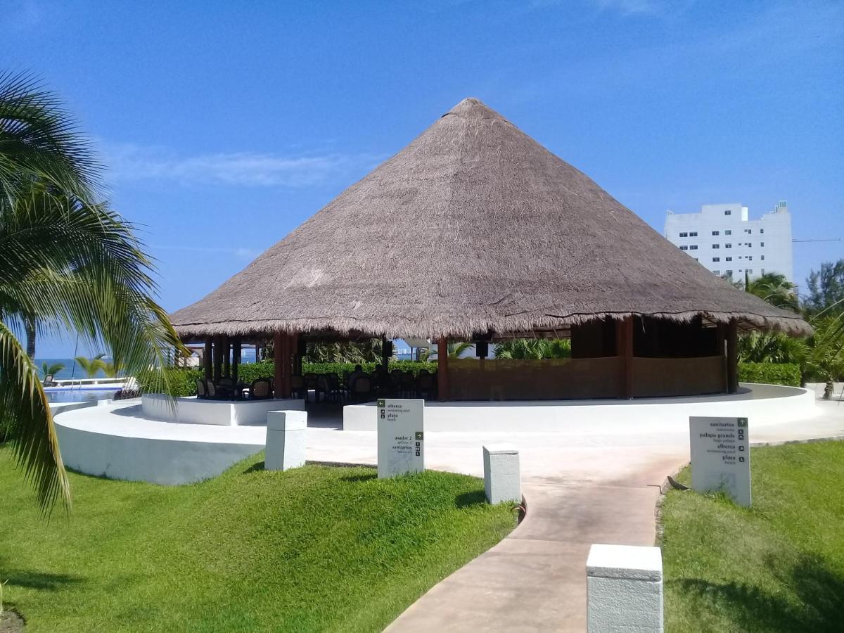 Swim The Caribbean & Work With A View Apartment Канкун Екстериор снимка